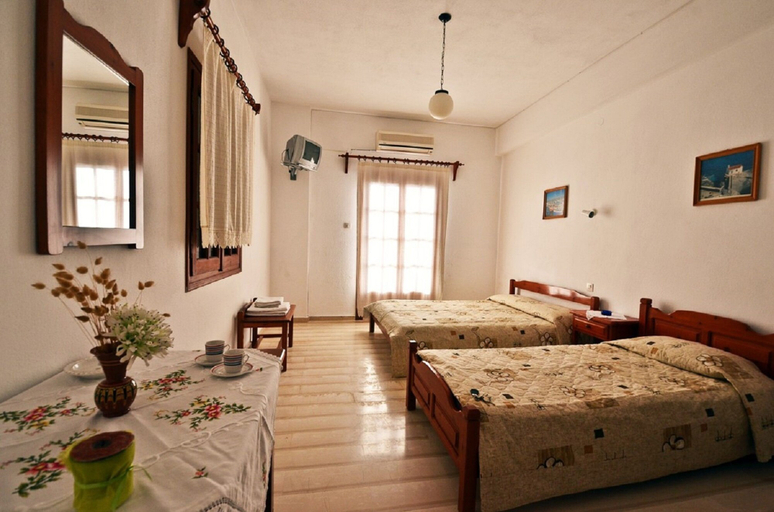 Bedroom 5, Alexios Studios, Thessaly