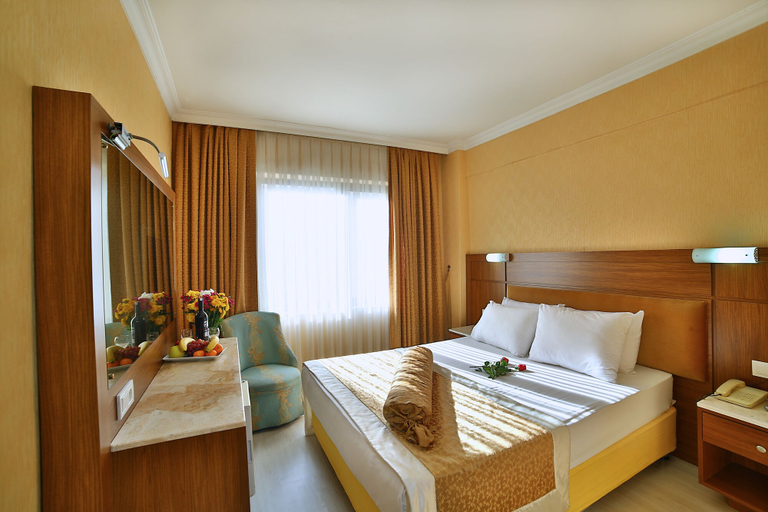 Bedroom 4, The Center Hotel, Fatih