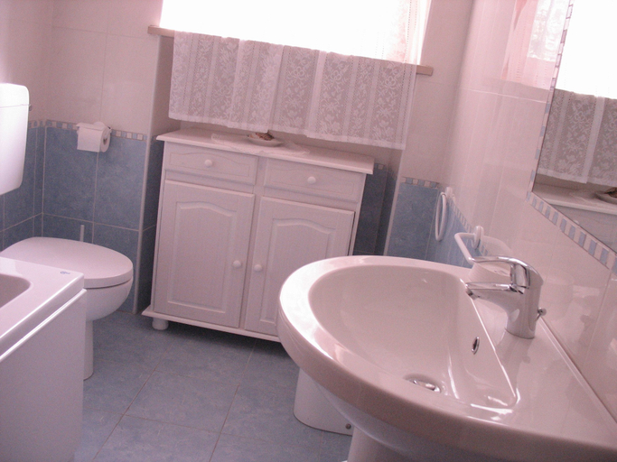 Bathroom 3, Villa Patrizia, Verona