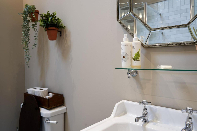 Bathroom 5, The Langford Inn & Restaurant, North Somerset