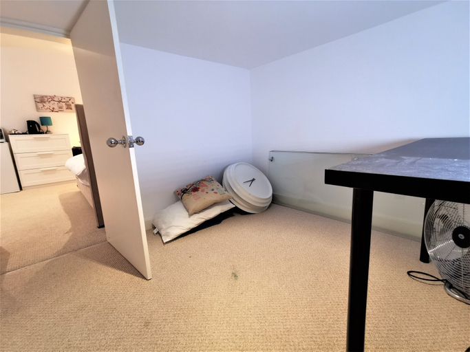 Bedroom 3, Spacious Double Room with en-suite - 2b, London