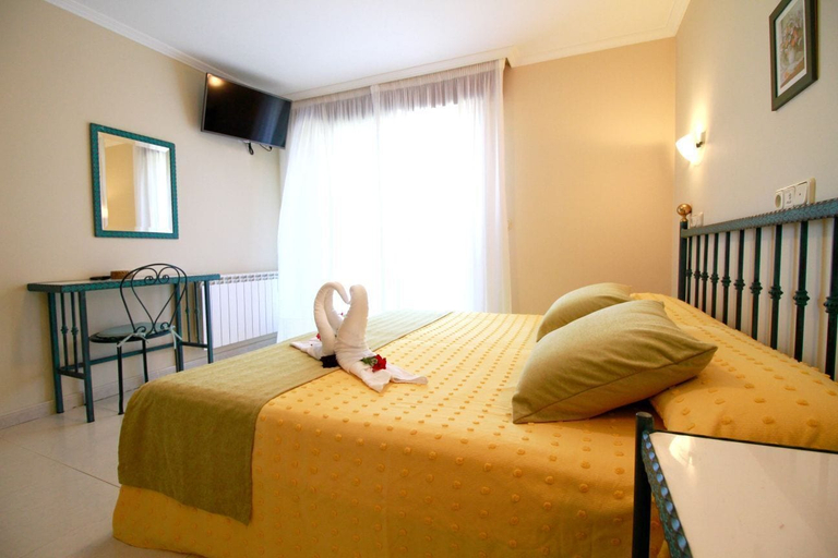 Bedroom 2, Casa Mariano, Pontevedra