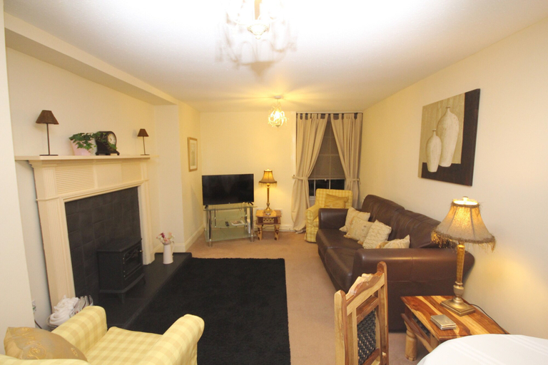 Bedroom 2, Silver Lining - St Patrick Sq Apartment, Edinburgh