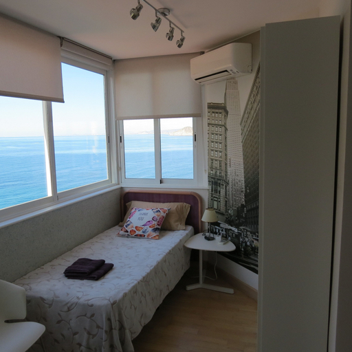 Room 4, Benirent Portofino 12B, Alicante