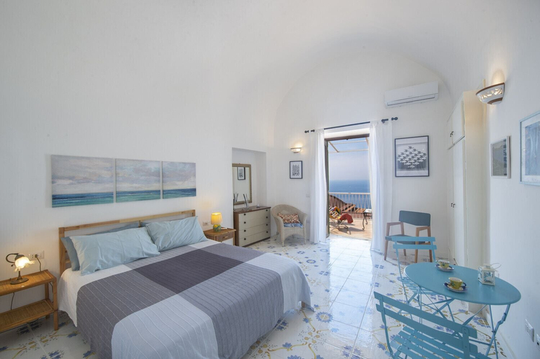 Room 4, La Casa di Nonno Mario, Salerno