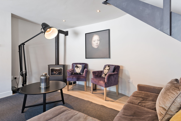 Others 4, The Edge Suite - hiphipstay, Dublin
