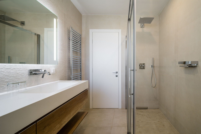 Bathroom 4, Beachfront Villa Grey Martini with Pool, Trogir