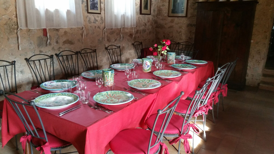 Food & Drinks 4, La Torre Rossa, Latina