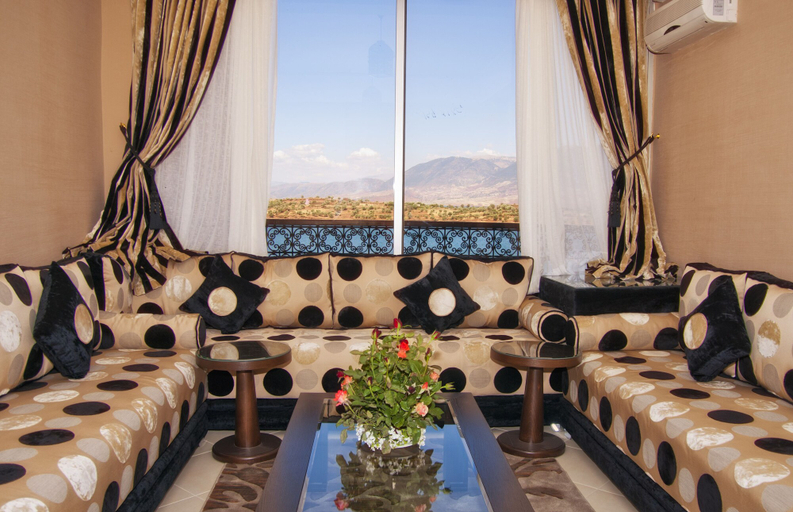 Others 3, Hotel Chems du Lac, Azilal
