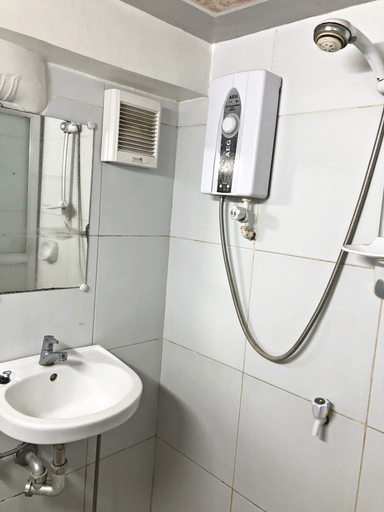 Bathroom 3, Ligao Bed and Breakfast, Ligao City