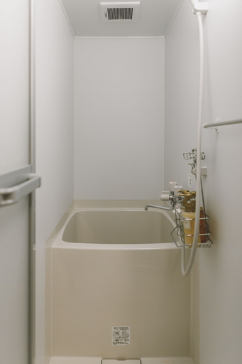 Bathroom 3, Ohma 22t2, Osaka