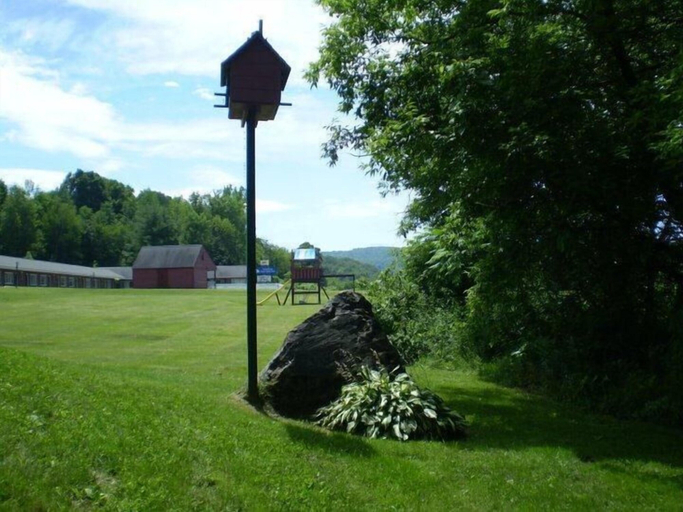 Others 4, Ladd Brook Inn, Bennington
