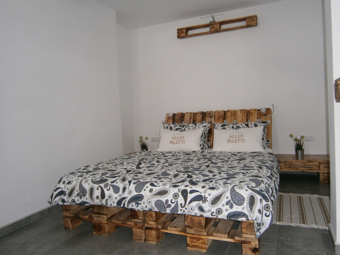 Bedroom 3, Alles Paletti, Wittenberg