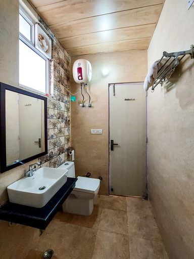 Bathroom 4, Blossom Bliss Resort, Nainital