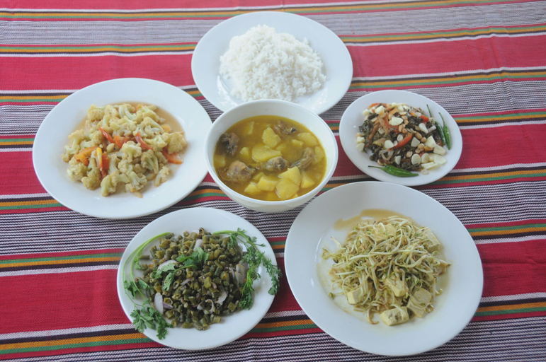 Food & Drinks 4, Ngwe Saung Garden Guest House, Bassein
