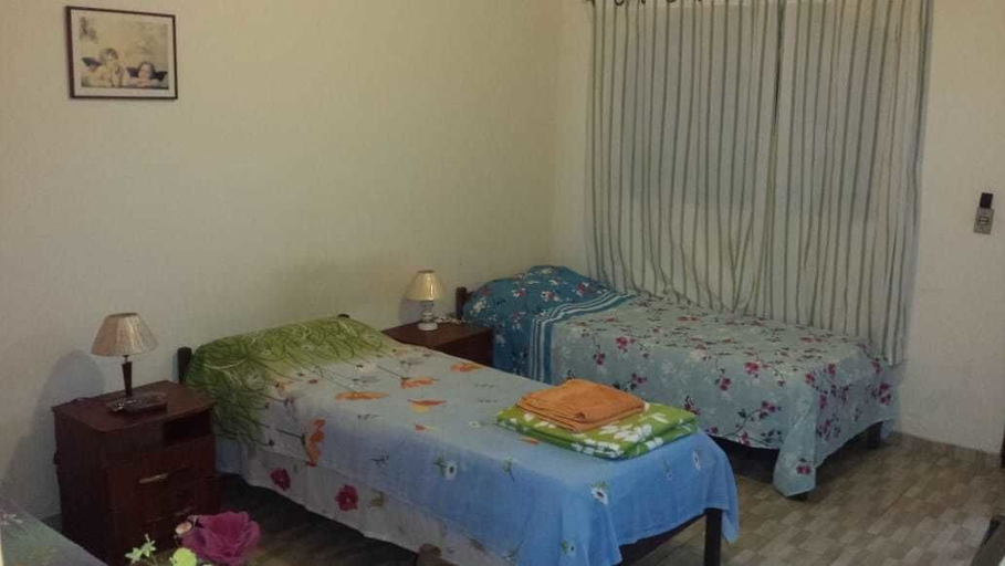 Bedroom 2, Hostel Gambôa, Angra dos Reis