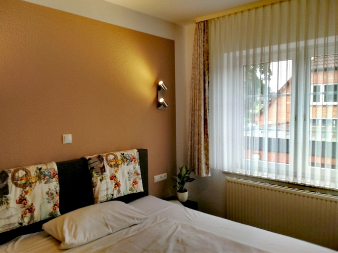 Bedroom 4, Hotel & Gasthaus Zum Domkreuger, Heidekreis