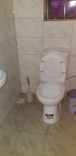 Bathroom, Harts Motel, Kampala
