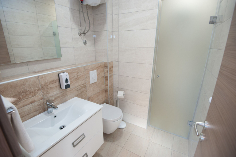 Bathroom 3, Apartments Vlasic, Podstrana