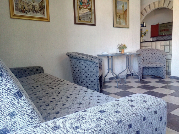 Others 5, Goga apartments, Pag