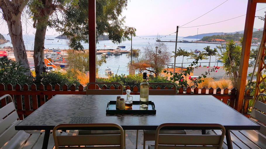 Food & Drinks, Shipwreck House, Ionian Islands