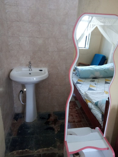 Bathroom 4, Wonderland Resort, Matungulu