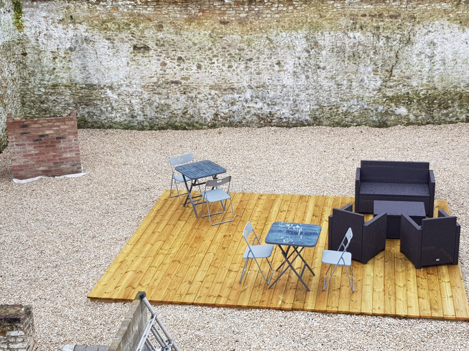 Others 5, Appartements bon Secours, Hainaut