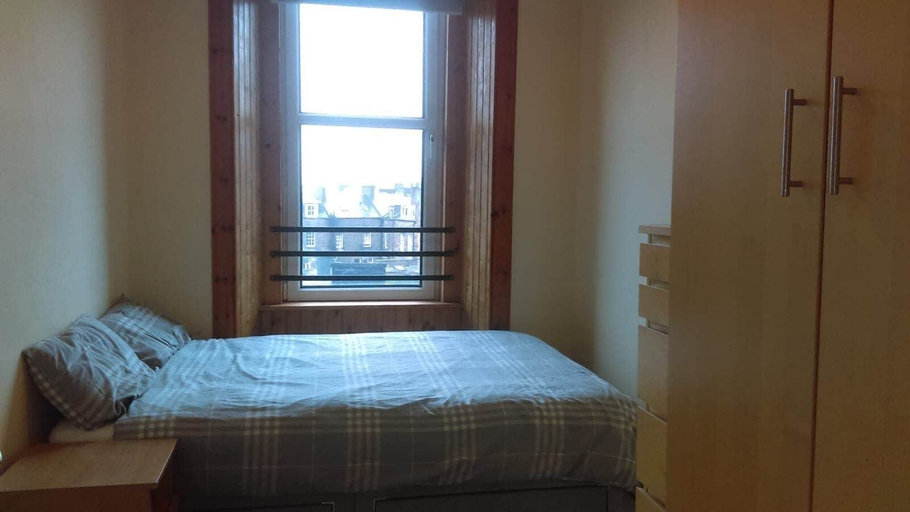 Bedroom 4, Central 3 double bed apartment, Edinburgh