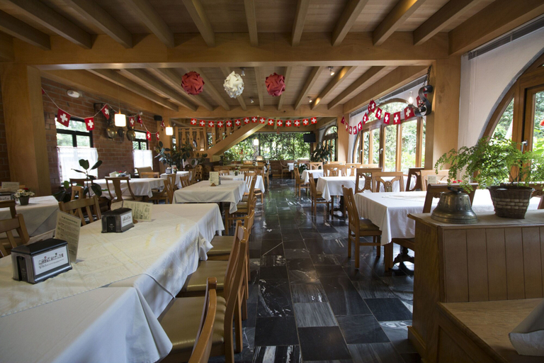 Food & Drinks 5, Cabaña Suiza, Mixco