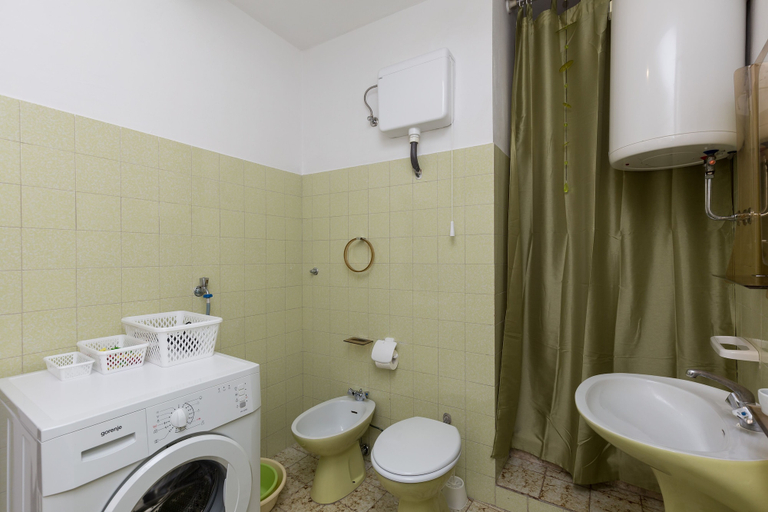Bathroom 3, Izvijačica Suite, Dubrovnik