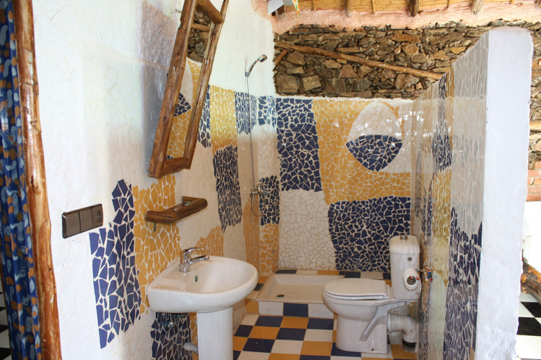Bathroom 4, Hotel Leonor, Nador