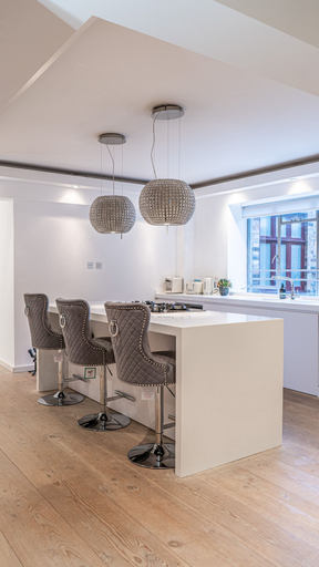 Food & Drinks 5, Exquisite 2400sqft 3 Bed Brick Lane Pad, London