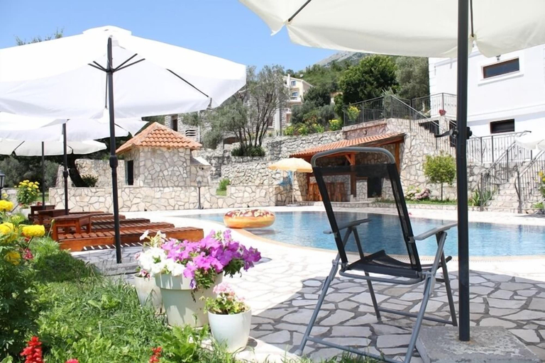 Others 5, Villa Oasis with swimming pool