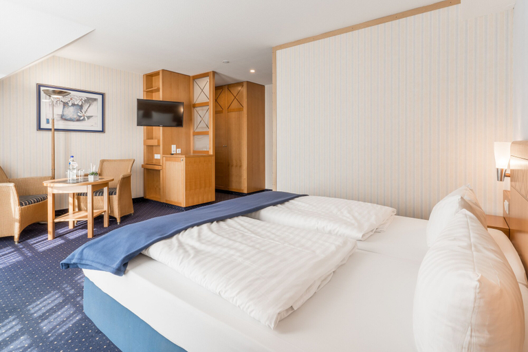 Bedroom 2, Strandhotel Seestern, Vorpommern-Rügen