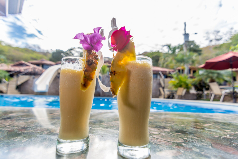 Food & Drinks 5, Hermosa Heights Villa 16, Carrillo