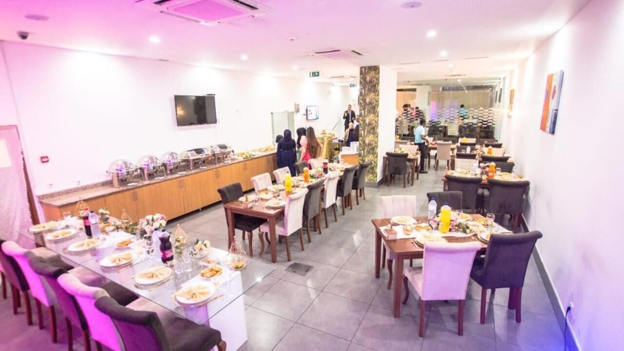 Food & Drinks 5, Palm Aparthotel, Maputo