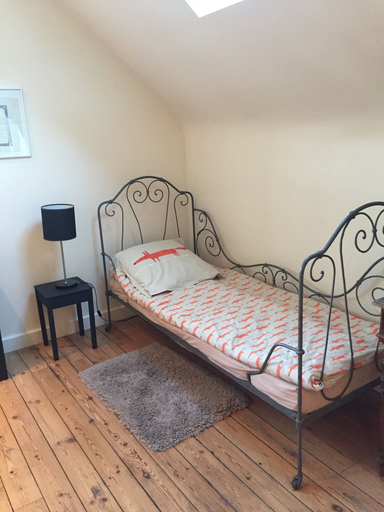 Bedroom 2, Villa Tourelle, Côtes-d'Armor