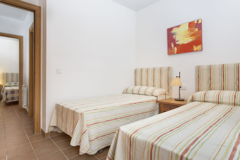 Bedroom 2, Villa Gloria, Girona