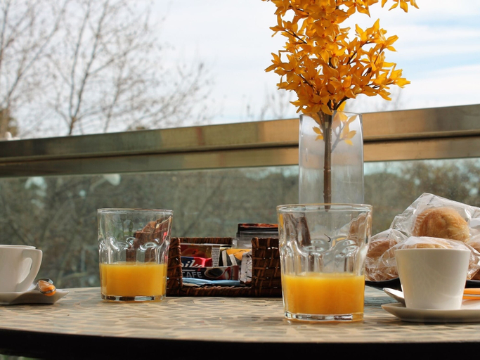 Food & Drinks, Suitur beach apartment with pool, Tarragona