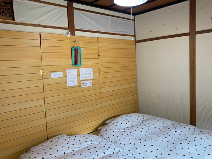 Bedroom 2, Guest House YAMASHITA-YA - Hostel, Nanto
