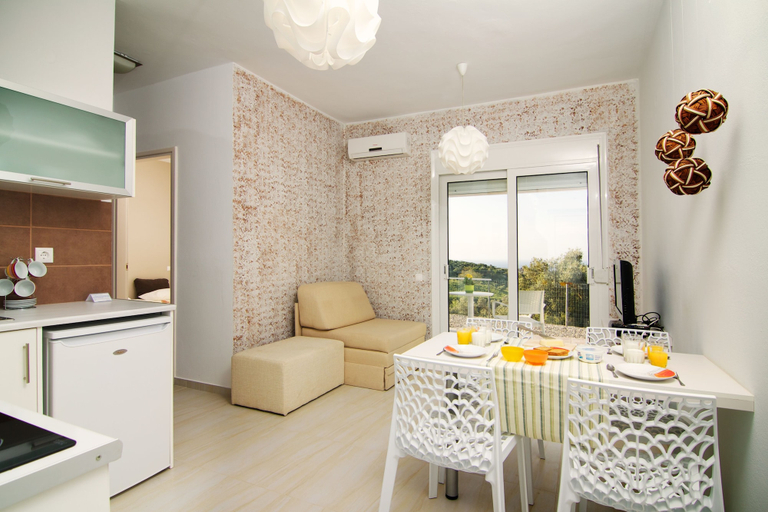 Others 5, Iperion Apartment, Crete