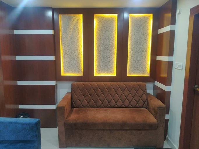 Others 3, Hotel SJR, Varanasi