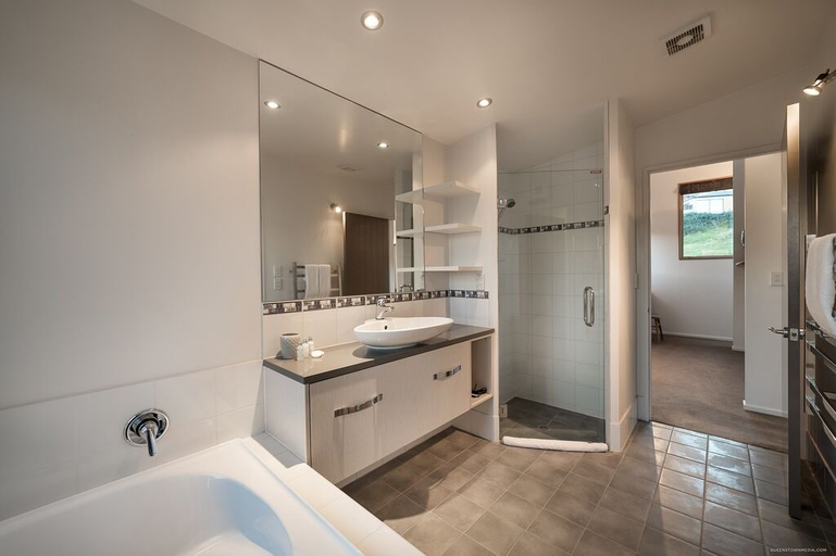 Bathroom 4, WHAKATA ON WHITBOURN, Queenstown-Lakes