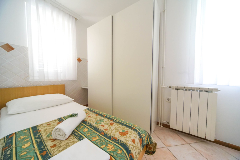 Bedroom 4, Apartments and Rooms Degra, Umag
