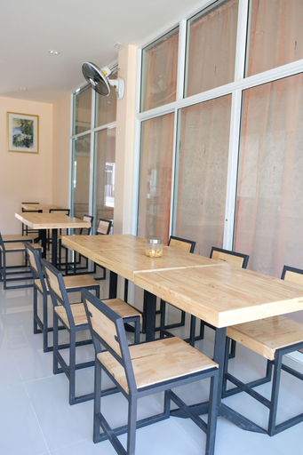Food & Drinks 5, Bees Smile Hotel, Muang Chiang Rai