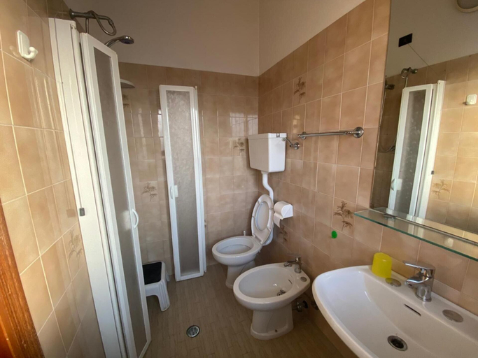Bathroom 4, Hotel Villa Dina, Rimini
