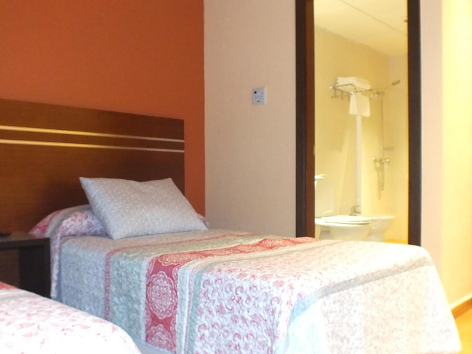 Bedroom 2, Motel Los Abedules, Asturias
