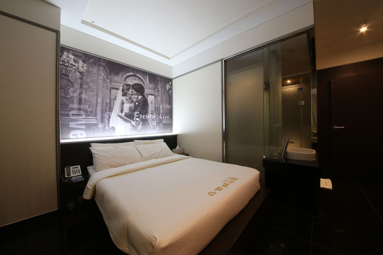 Bedroom 3, Ambassador, Suncheon
