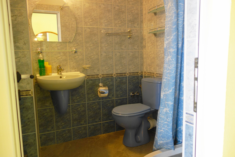 Bathroom 4, Hotel Aquamarine, Sozopol