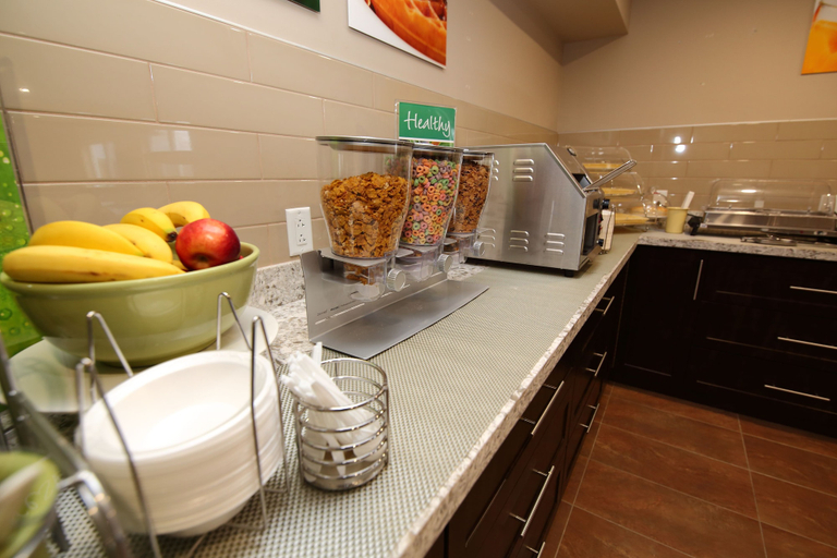 Food & Drinks 4, Quality Inn & Suites Bathurst, Gloucester